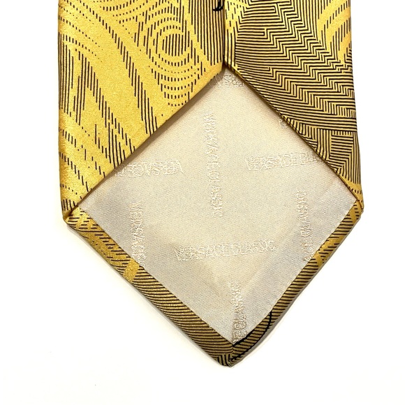 Versace Classic Golden Yellow Silk Tie - Picture 5 of 6